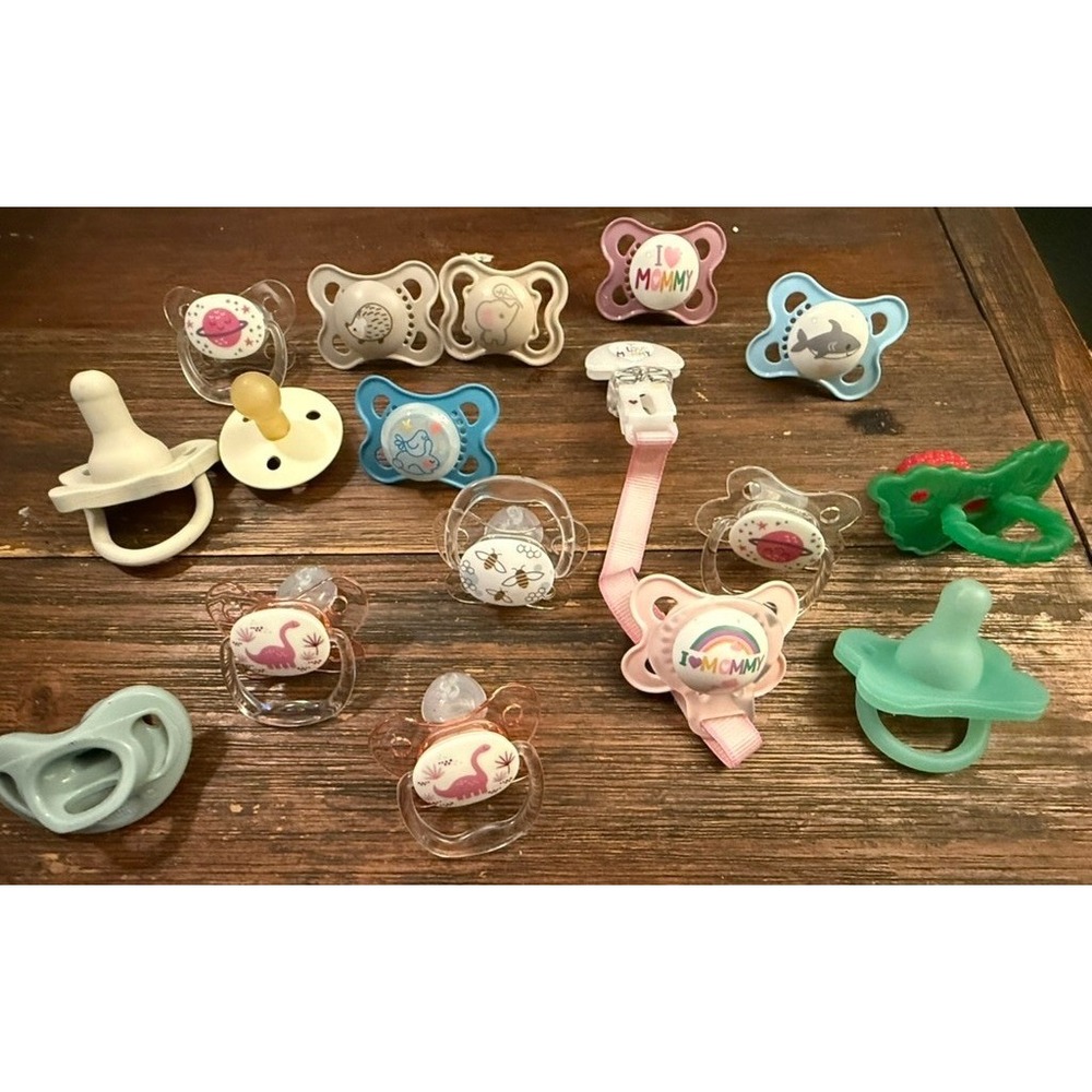 Mixed Lot 16 Baby Pacifiers + MAM Pacifier Clip Avent MAM Silicone Assorted
